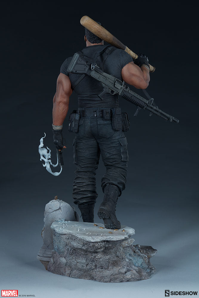 Marvel Collectible 22 Inch Statue Figure Premium Format - The Punisher Hot Toys 300532