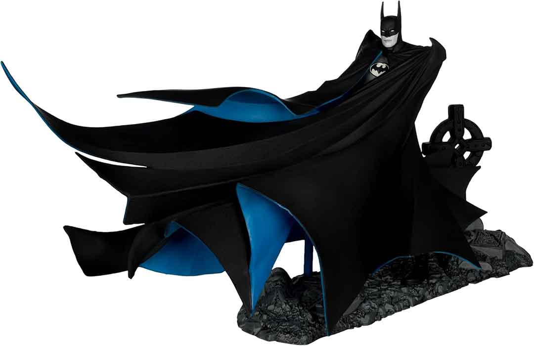 DC Multiverse 7 Inch Action Figure Exclusive - Batman Year Two Black & White Accent Edition Gold Label (Non Mint Packaging)